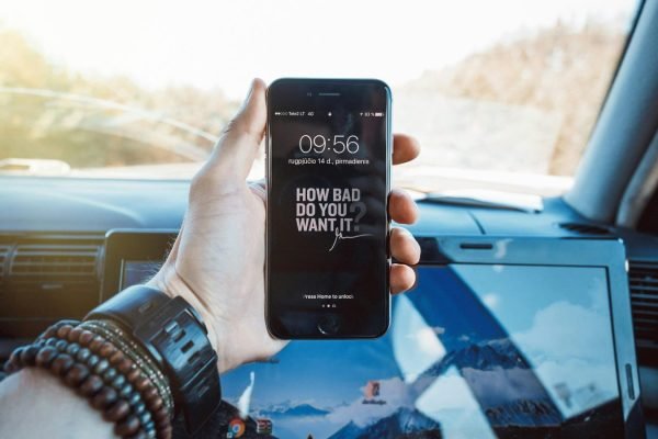 How to Stay Motivated When You’re Always on the Move